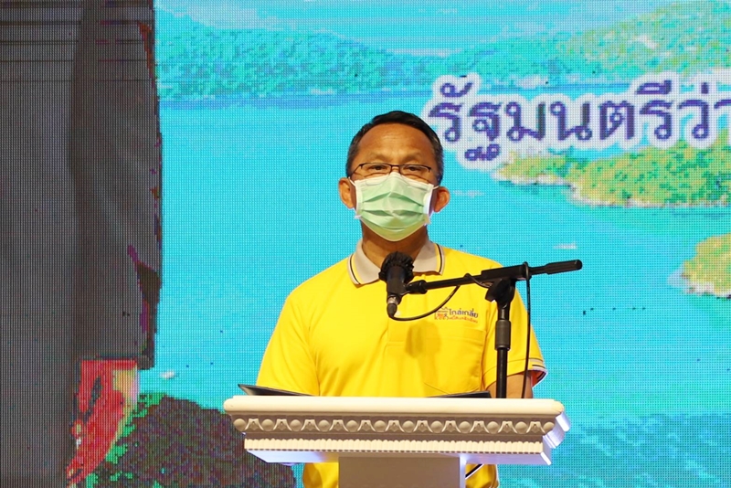 รัฐมนตรีว่าการกระทรวงยุติธรรม เปิดงานมหกรรมไกล่เกลี่ยหนี้สินครัวเรือน ครั้งที่ 7 จังหวัดสุราษฎร์ธานี และยุติธรรมพบประชาชน